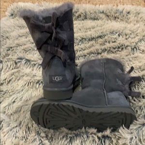 UGG Boots with Corduroy bows. Size 6. 💯Authentic!